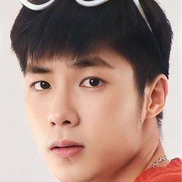 塔納孔·蒂亞農特 飾演 Cherd