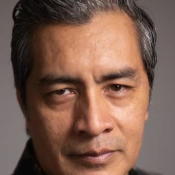 Marco Antonio Argueta 飾演 Tropa