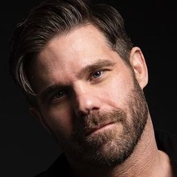 Joseph Ryan Meehan 飾演 