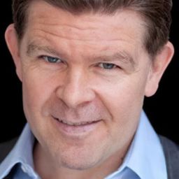 Bart Anderson 飾演 Errol