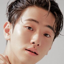 南潤壽 飾演 Ki-hun