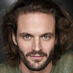 Tim Fellingham - Under the Stars演員 飾演Peter