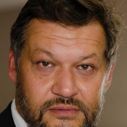 Heorhii Povolotskyi - 人民公僕 2演員 飾演Tolya