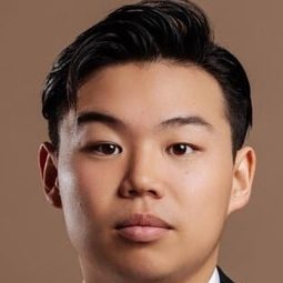 Jun Yu - 花木蘭演員 飾演Cricket