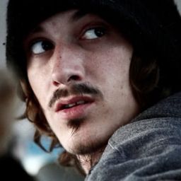 Kenneth Kory Tucker 飾演 Sean