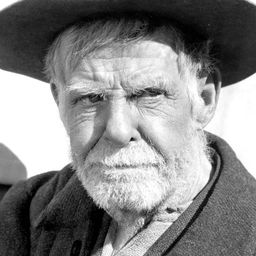 Frank Darien 飾演 Express Agent