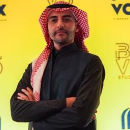 Ali Alsherif 飾演 Ali Alsherif