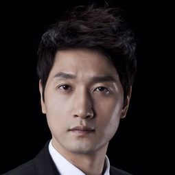 Lee Seok-jun 飾演 Office Colleague 1 (voice)