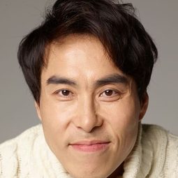 Min Moo-je 飾演 Se-na's Boyfriend