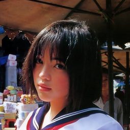 永井流奈 飾演 Aya