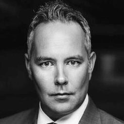 Mar Andersons 飾演 Tom