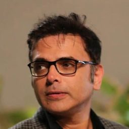 Harsh Chhaya 飾演 