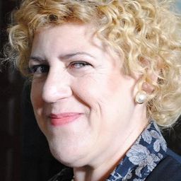 Covadonga Berdiñas 飾演 Countrywoman