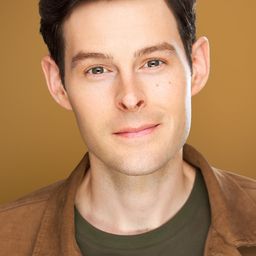 Evan Alexander Smith - 友情歲月演員 飾演Greg from Paramount