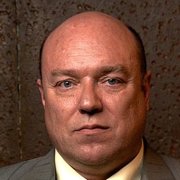 Pertti Sveholm 飾演 Police Detective