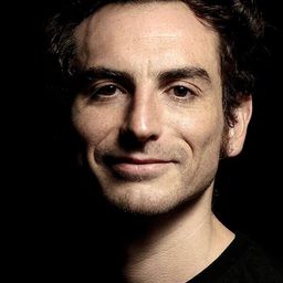 Nicolás Zárate - 她殺之心演員 飾演Arnés