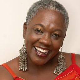 Jetty Mathurin 飾演 Greet