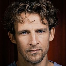 Heiko Schaffartzik 飾演 Braun