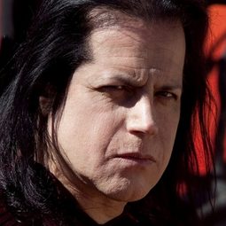 Glenn Danzig 飾演 Bad Bathory