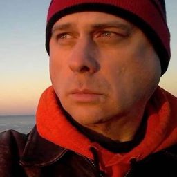 Daryl Haney - 異形怪胎演員 飾演Officer Lumley