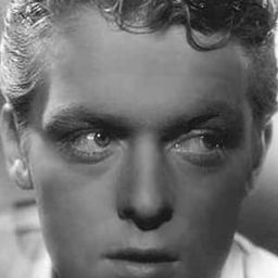 Marc Doelnitz 飾演 Self