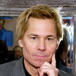 Kato Kaelin 飾演 Beggar