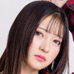 西本梨美 飾演 Rimi Ushigome (voice)