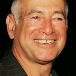 Gary David Goldberg - 飯飯之交演員 飾演Emma's Relative