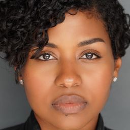 Shayla Love 飾演 Samantha Whintrop