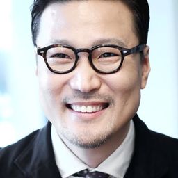 Jung Hyung-suk - 人狼演員 飾演Director Yoo