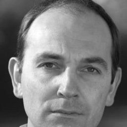 Dominic Kemp - Derek Special演員 飾演Vicar