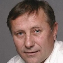 Sergey Shekhovtsov - 冒牌教練演員 飾演