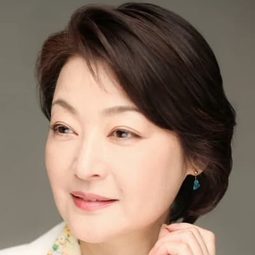 黒田福美 飾演 村谷阿沙子