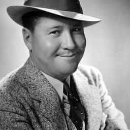 Jack Oakie 飾演 Skip Hutton