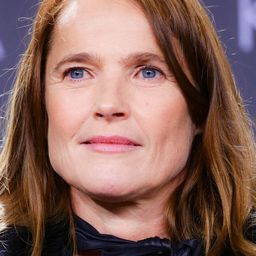 Karoline Eichhorn 飾演 Irma Seibert