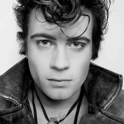 Ludwig Bindervoet 飾演 