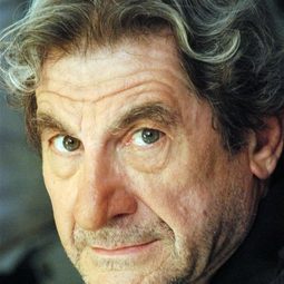 Pierre Chevallier 飾演 