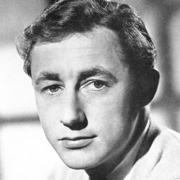 Timothy Bateson - Ladies in Lavender演員 飾演Mr Hallett