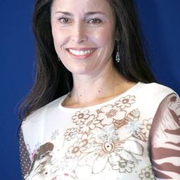 Caroleen Feeney 飾演 Rosemary Kramer