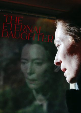 《莊園魅影》電影海報