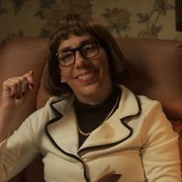 Juliana Guimarães - 一個老豆一個爸演員 飾演road lady