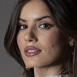 卡蜜拉·奎洛茲 飾演 Paloma