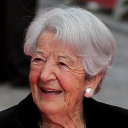 Asunción Balaguer - Solo mía演員 飾演Tía de Ángela