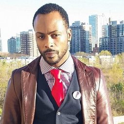 Jas Anderson 飾演 OG Loc (voice)