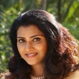 Vani Viswanath 飾演 Ittiyanam