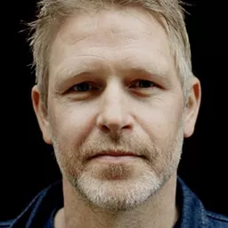 Trond Espen Seim 飾演 Jon M