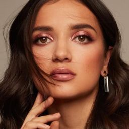 維可·艾斯可西亞 飾演 Bartola