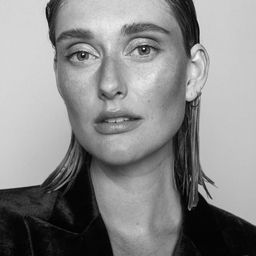 伊敦·達伊·艾爾斯塔 飾演 Madeleine