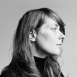 Lyubov Mulmenko - 飢俄人妻編劇