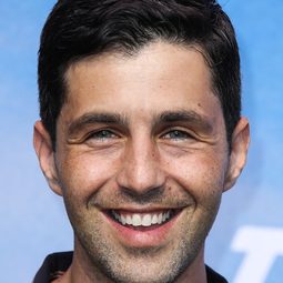 喬希·佩克 飾演 Eddie (voice)